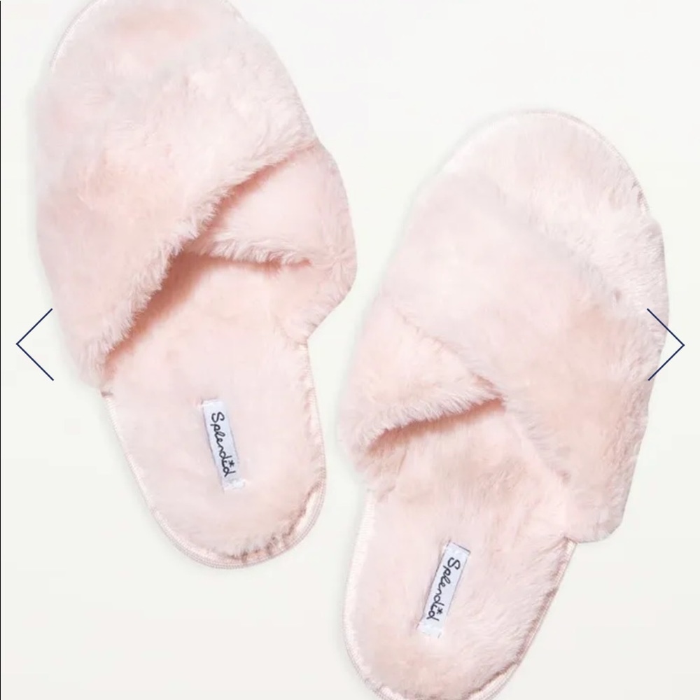Splendid pink Fur frizz cross slippers  size SM /M